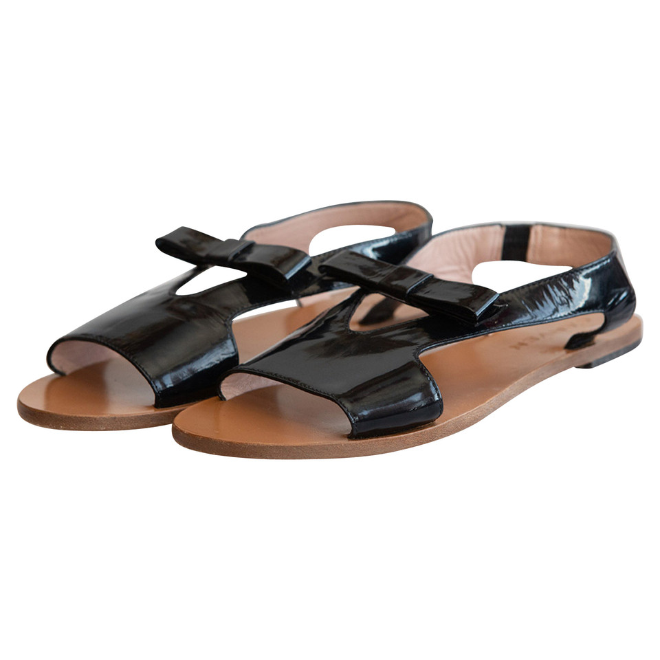 Carven Sandalen aus Leder in Schwarz