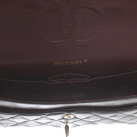 Chanel Classic Flap Bag aus Leder in Braun