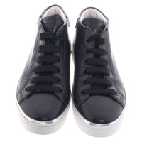Prada Sneaker en noir et blanc