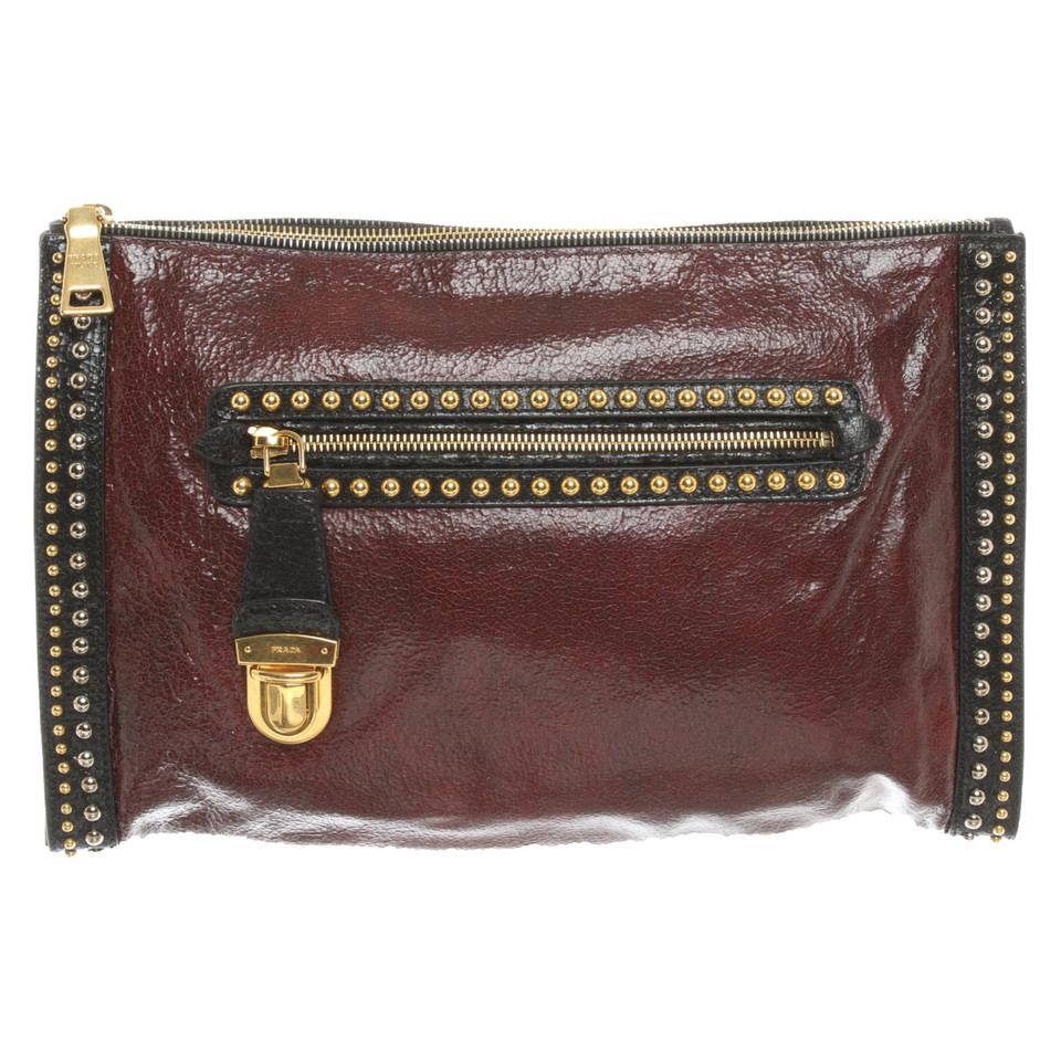 Prada Clutch en Cuir en Bordeaux