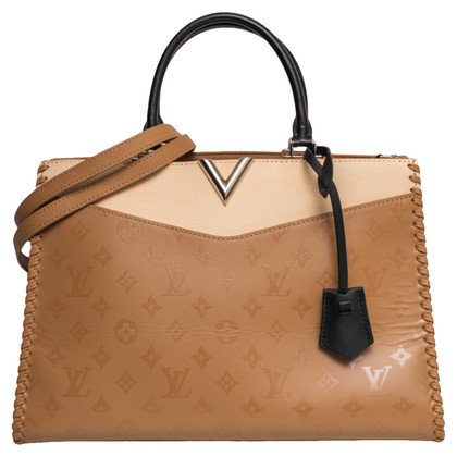Louis Vuitton Very Zipped Bag Leather in Beige