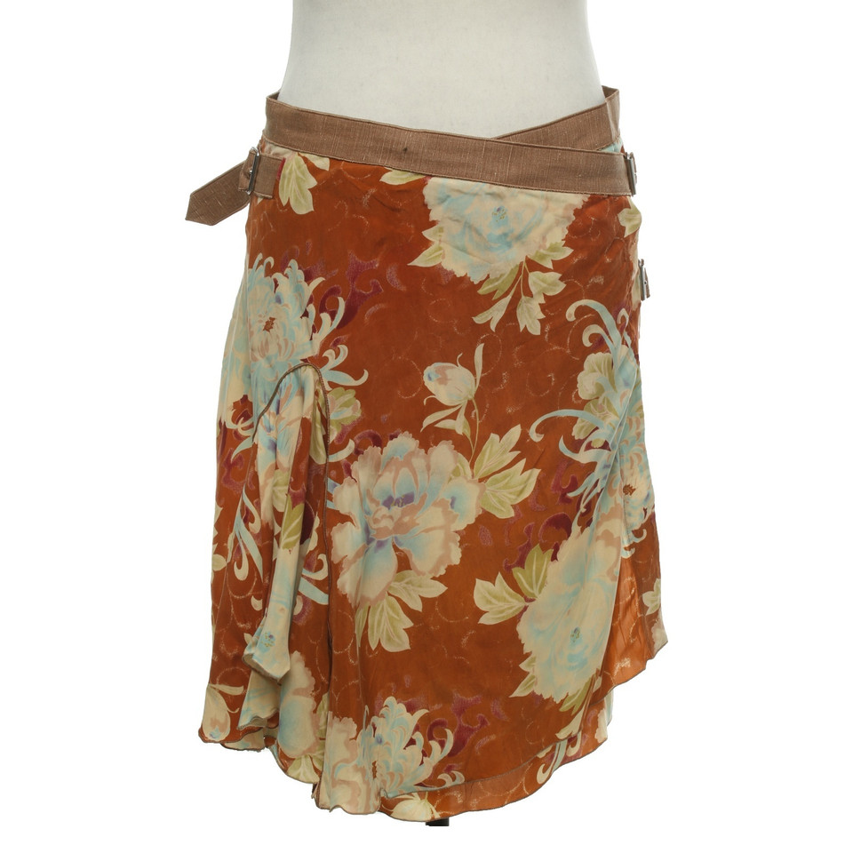 Marithé Et Francois Girbaud Wrap skirt with a floral pattern