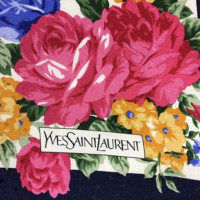 Yves Saint Laurent foulard de soie