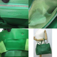 Balenciaga Papier aus Leder in Grün