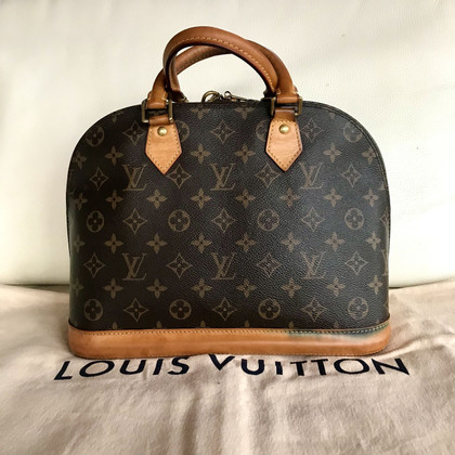 Louis Vuitton Alma PM32