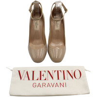 Valentino Garavani Sandals Leather in Nude