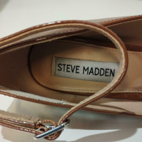 Steve Madden Pumps/Peeptoes Lakleer in Bruin