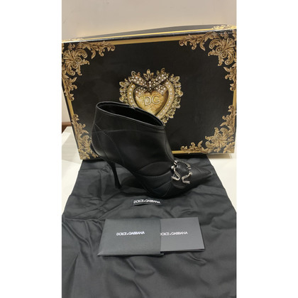 Dolce & Gabbana Stiefeletten aus Leder in Schwarz