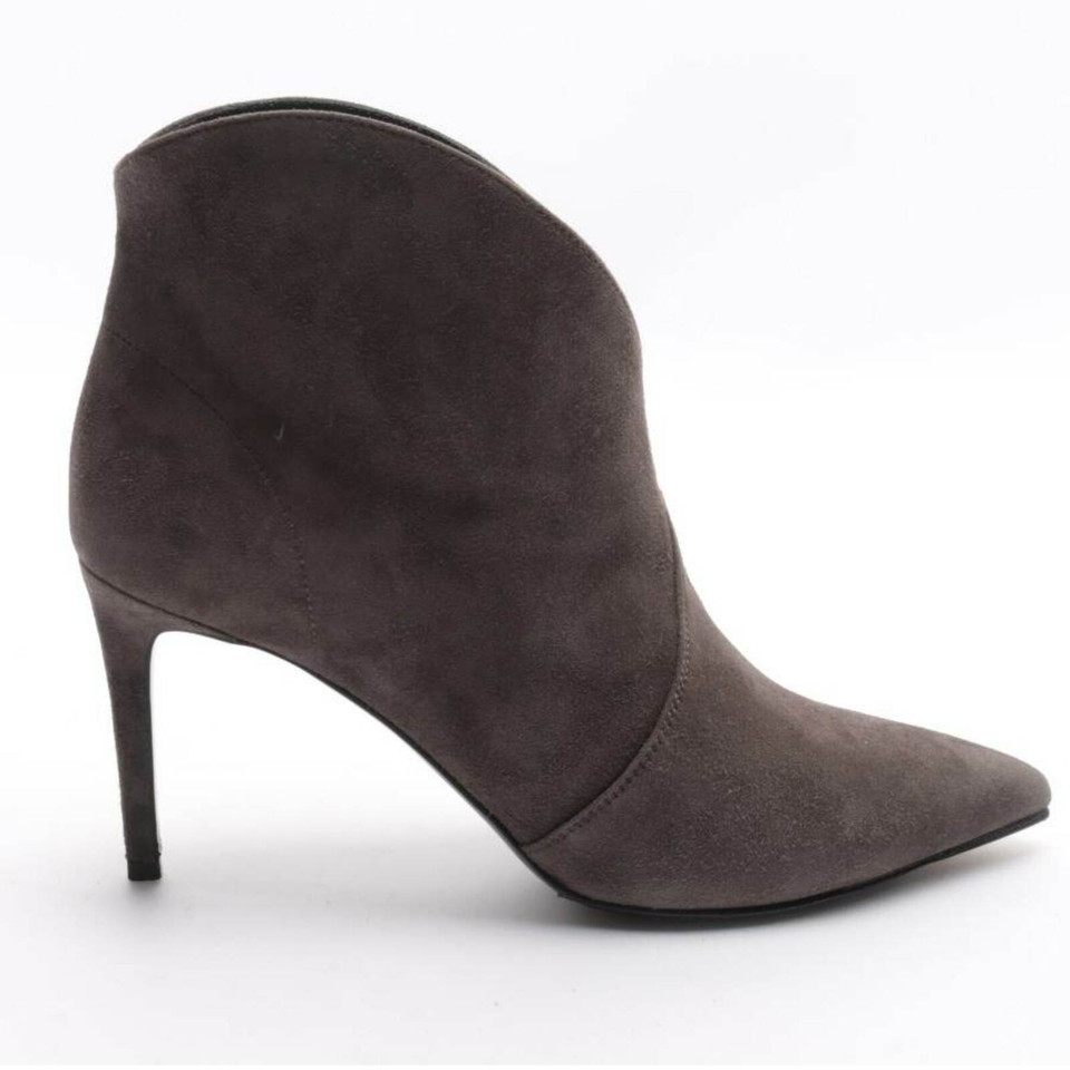 Saint Laurent Ankle boots Leather in Brown