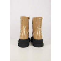 Chiara Ferragni Ankle boots Leather in Beige