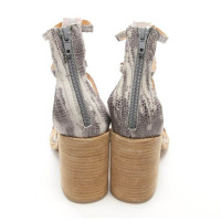 Jeffrey Campbell Sandals Leather in Grey