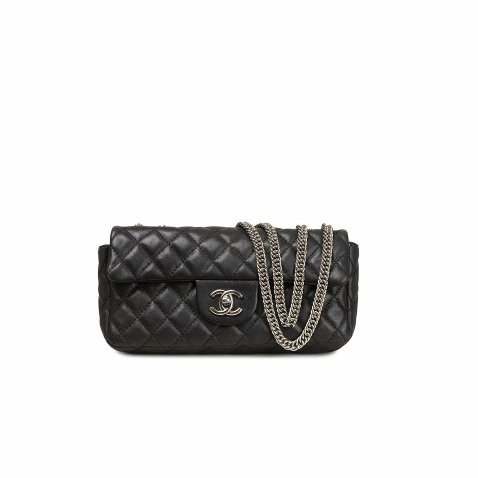 Chanel East West Chocolate Bag in Pelle in Nero