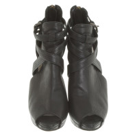 Prada Peep-toes in black