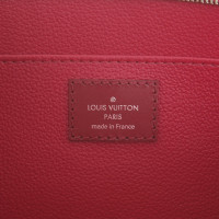 Louis Vuitton "Poche Toilette 26 Epileder" in Rot