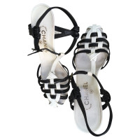 Chanel Sandales en noir et blanc
