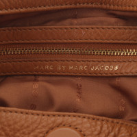 Marc By Marc Jacobs "Too Hot To Handle" in bruin