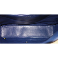 Chanel Classic Flap Bag Maxi en Cuir en Bleu
