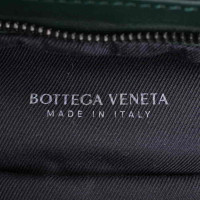 Bottega Veneta The Bulb Intrecciato aus Leder in Grün