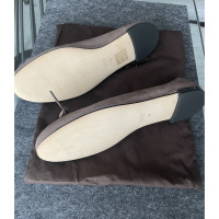 Gucci Slippers/Ballerinas Leather in Taupe