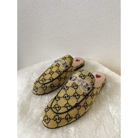 Gucci Sandals Canvas in Yellow