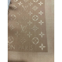 Louis Vuitton Monogram Tuch Zijde in Beige
