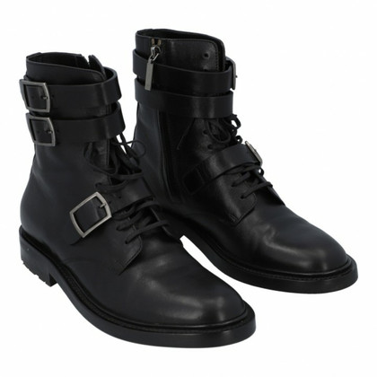Yves Saint Laurent Boots Leather in Black