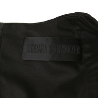 Barbara Schwarzer Zwarte jurk met mouwen van bladerdeeg