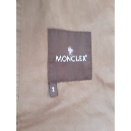 Moncler Jacke/Mantel aus Baumwolle in Braun