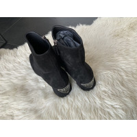 Prada Boots Suede in Black