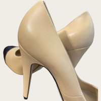 Chanel Pumps/Peeptoes Leather in Nude