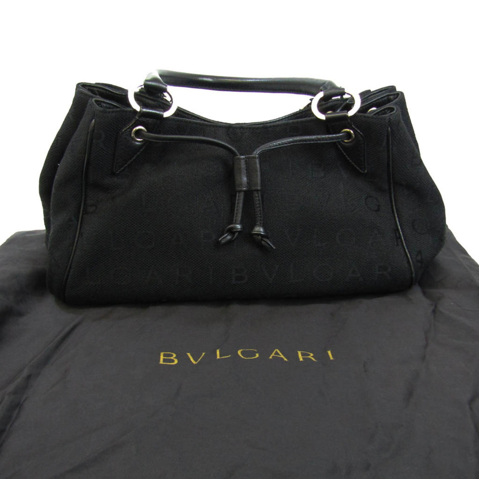 Bulgari Handtasche aus Canvas in Schwarz