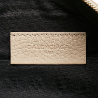 Balenciaga Clutch aus Leder in Grau