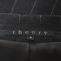 Theory Tailleur pantalone in grigio