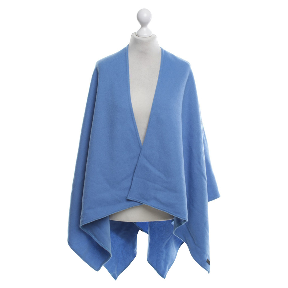 Strenesse Virgin wool cape in blue