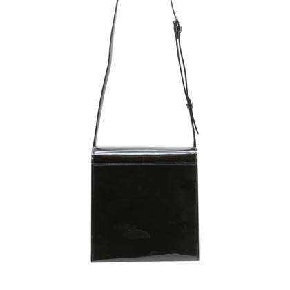 Saint Laurent Le 90 Shoulder Bag aus Lackleder in Schwarz