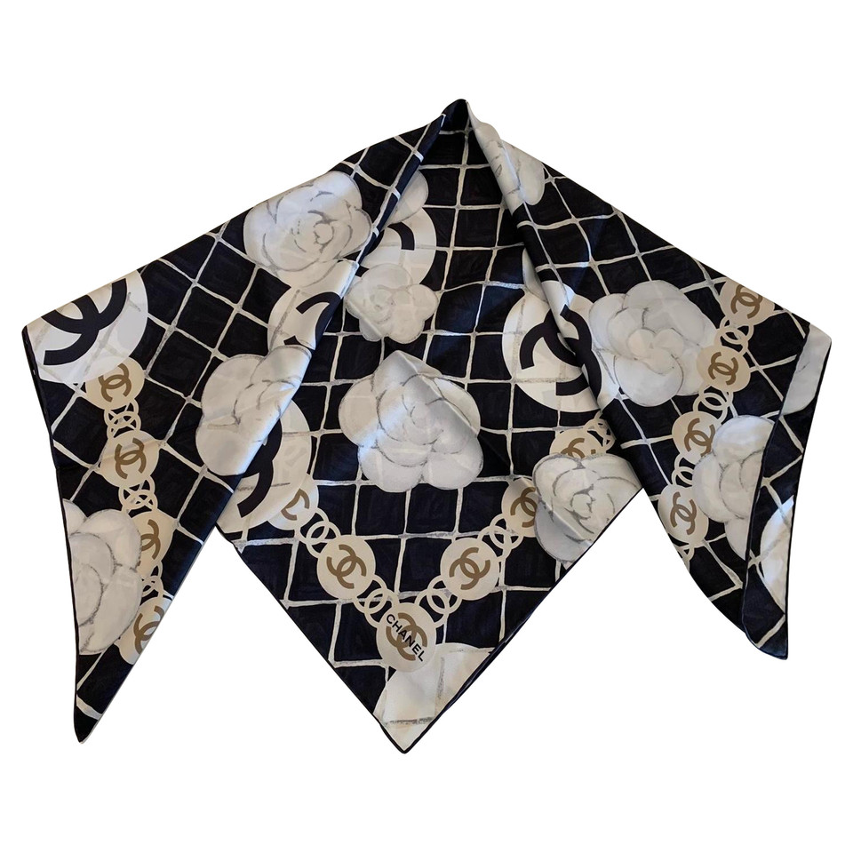 Chanel Scarf/Shawl Silk in Black