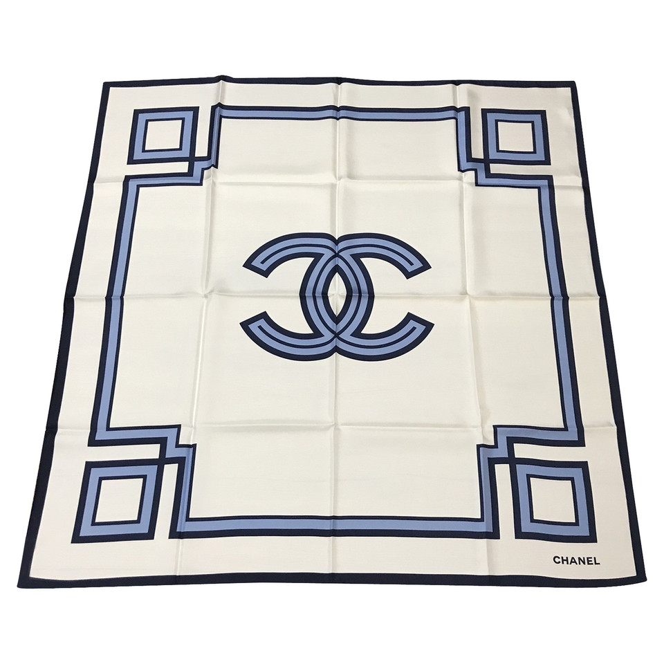 Chanel Schal/Tuch aus Seide in Weiß