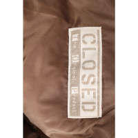 Closed Vest in Brown