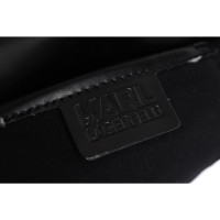 Karl Lagerfeld Umhängetasche aus Leder in Schwarz