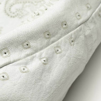 Givenchy Umhängetasche aus Leder in Grau