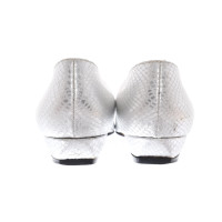 Gianni Versace Slipper/Ballerinas aus Leder in Silbern