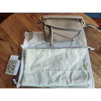 Loewe Puzzle Bag Mini 18 cm aus Leder in Creme