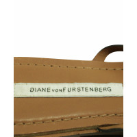 Diane Von Furstenberg Sandalen aus Leder in Braun