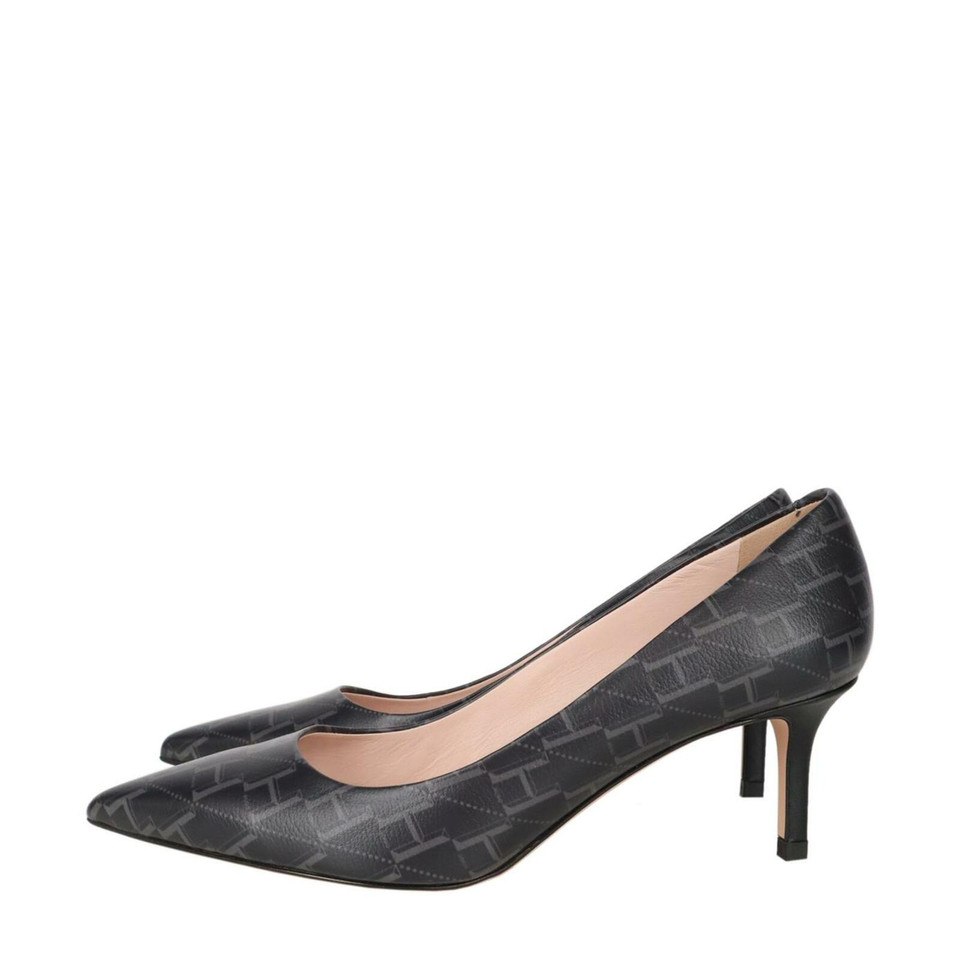 Hugo Boss Pumps/Peeptoes Leer in Zwart