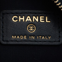 Chanel Round as Earth Crossbody Bag aus Leder in Blau