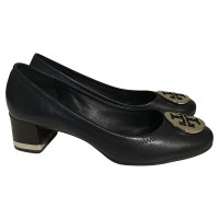 Tory Burch pumps with silver logo