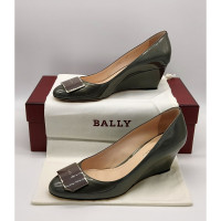 Bally Wedges Patent leather in Grey