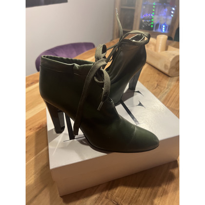 Diane Von Furstenberg Ankle boots Leather in Green