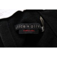 Alice + Olivia Top Wool in Black