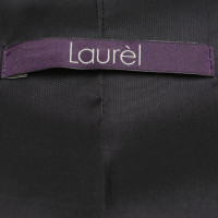 Laurèl Longblazer in blue
